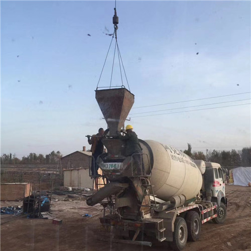 开福区“精准瞄准”—— 吊车的 “定位导航” 技术